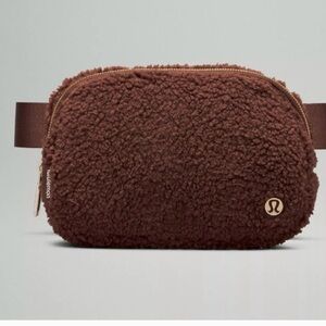 NWT lululemon athletica Brown Sherpa Belt Bag 1L Size